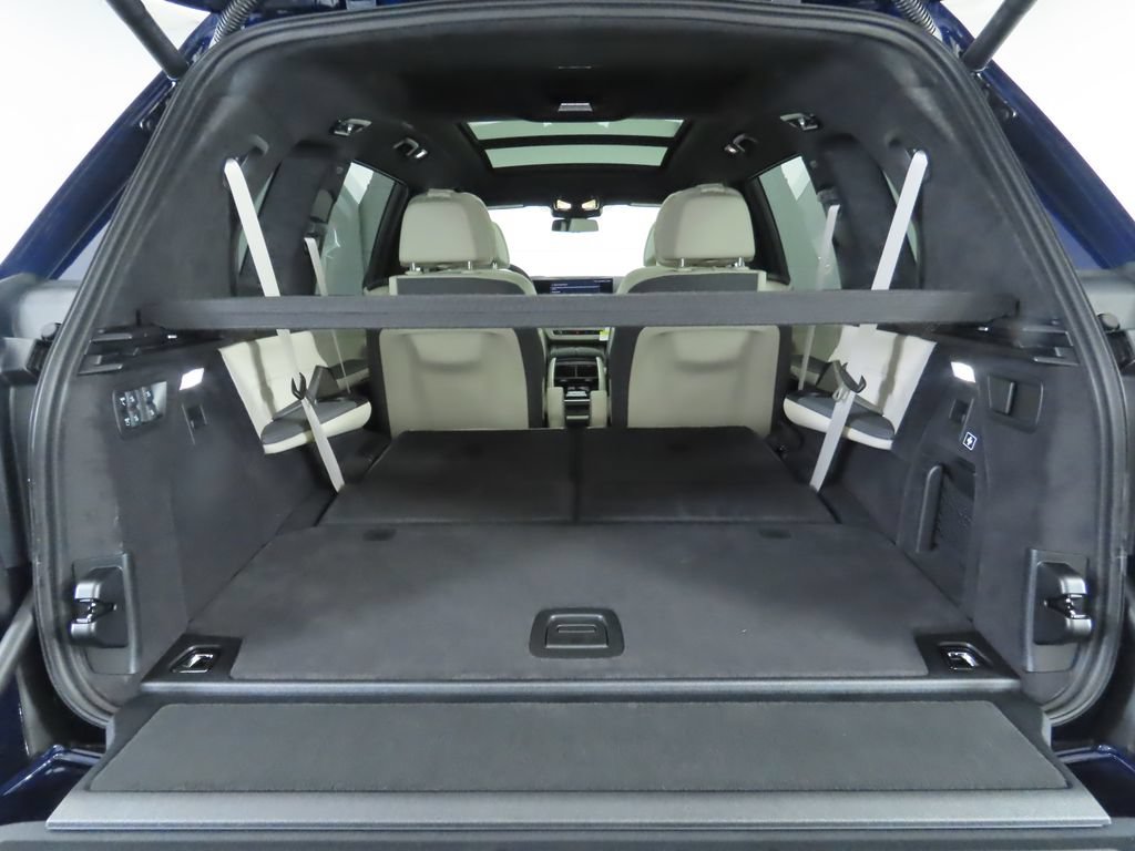 Used 2026 BMW X7 xDrive40i w/ Executive Package AWD/4WD image 32
