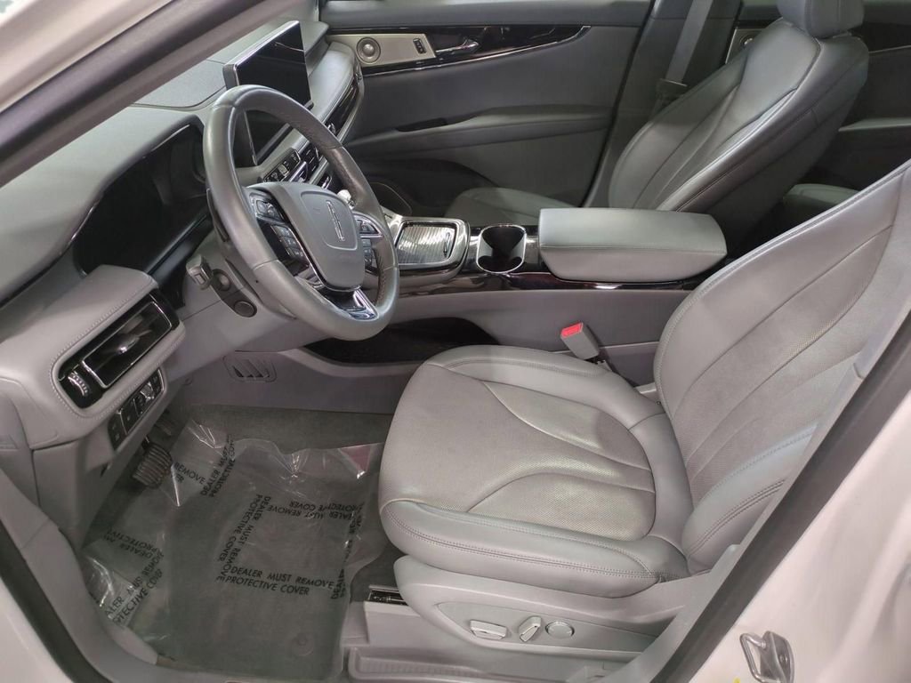 Certified 2022 Lincoln Nautilus Reserve w/ Equipment Group 202A image 12