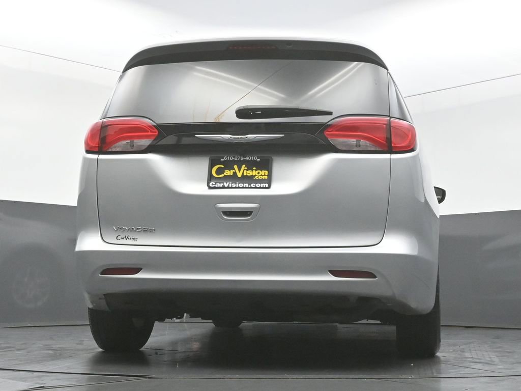Used 2022 Chrysler Voyager LX FWD image 48