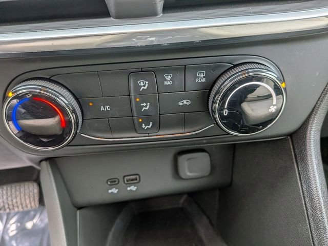 Used 2024 Buick Encore GX Preferred FWD image 21