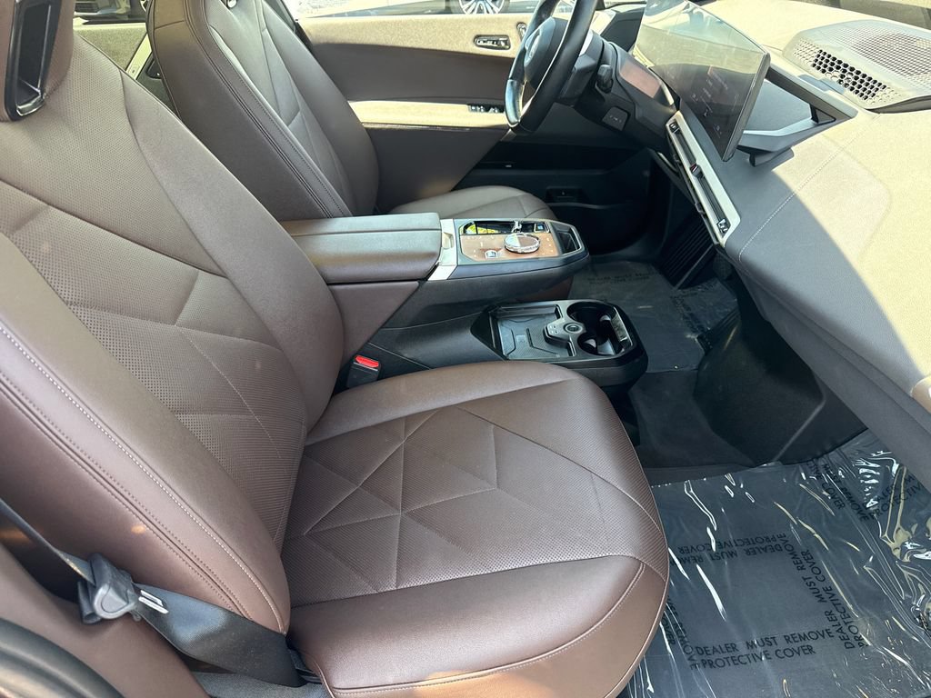 Certified 2023 BMW iX xDrive50 w/ Premium Package AWD/4WD image 13