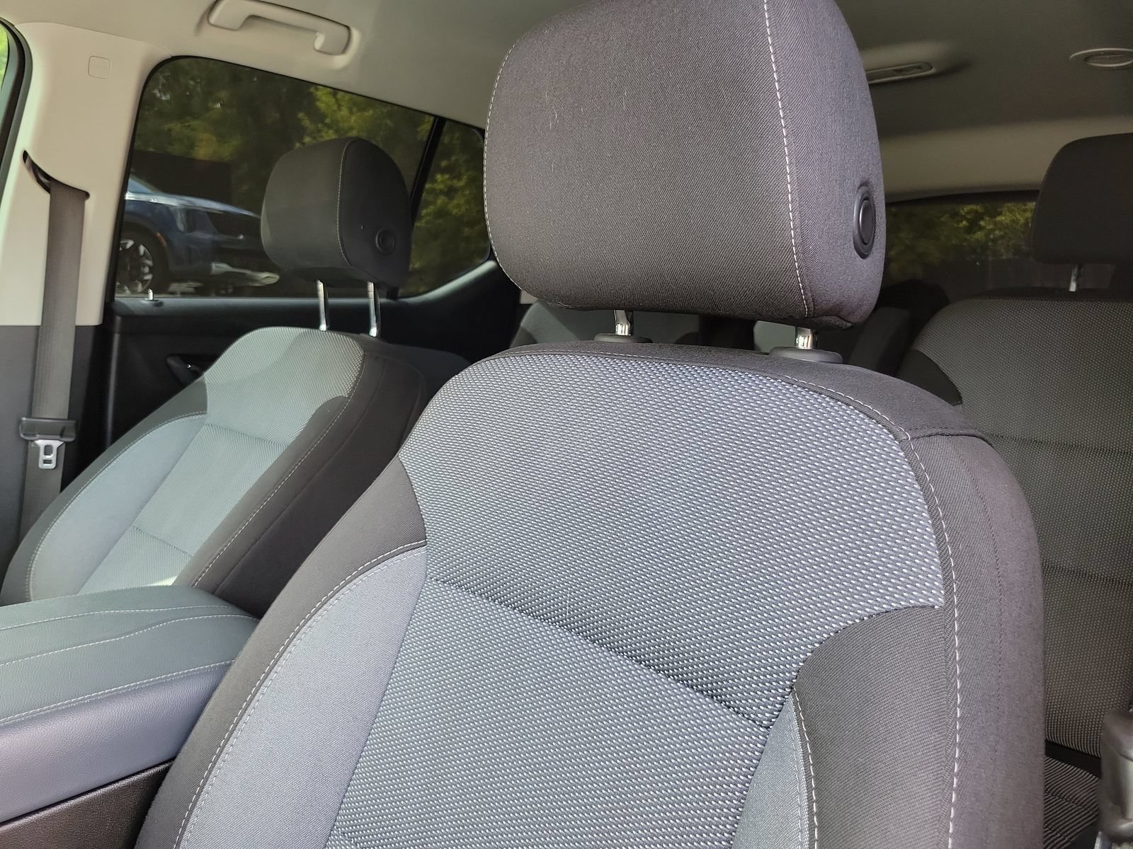 Used 2019 Chevrolet Traverse LT w/ LPO, Floor Liner Package AWD/4WD image 12