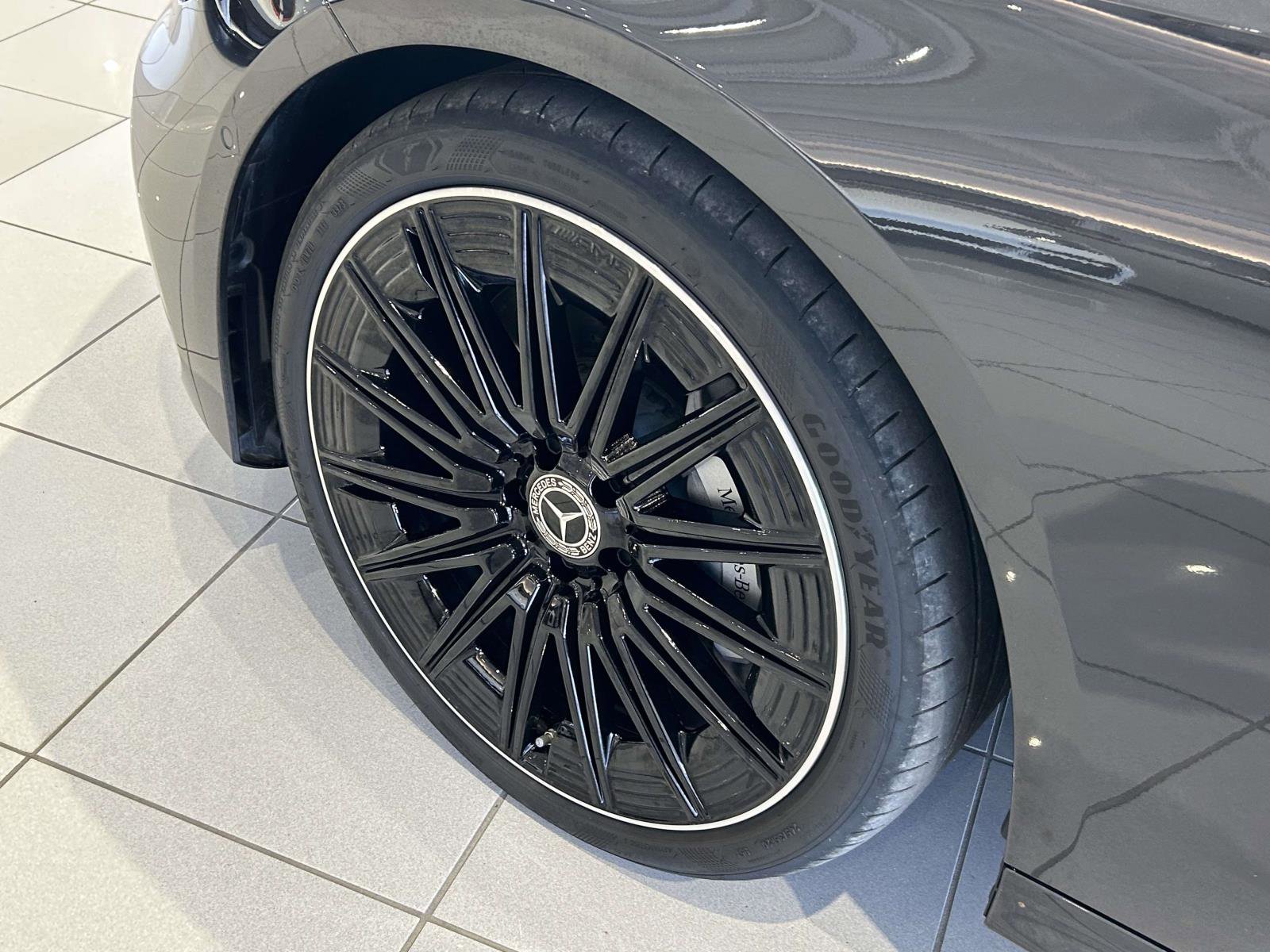 Used 2024 Mercedes-Benz CLE 450 4MATIC Coupe image 9