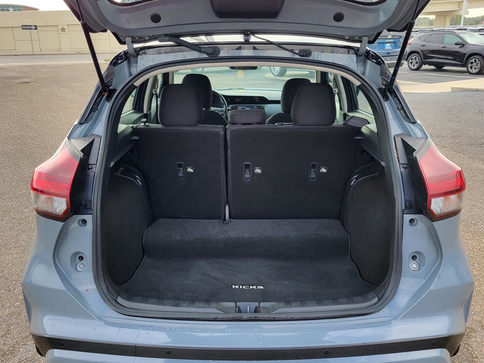 Used 2022 Nissan Kicks SV w/ Interior Electronics Package image 12