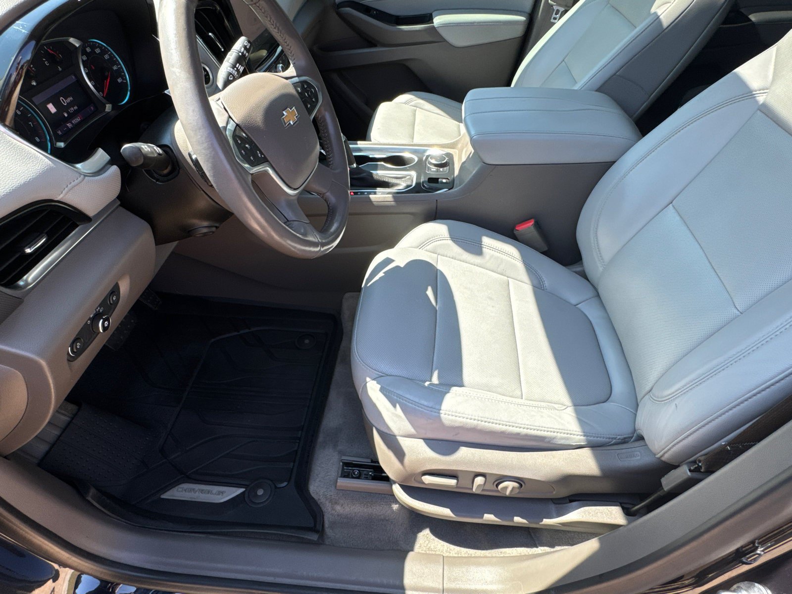 Used 2020 Chevrolet Traverse Premier FWD image 9