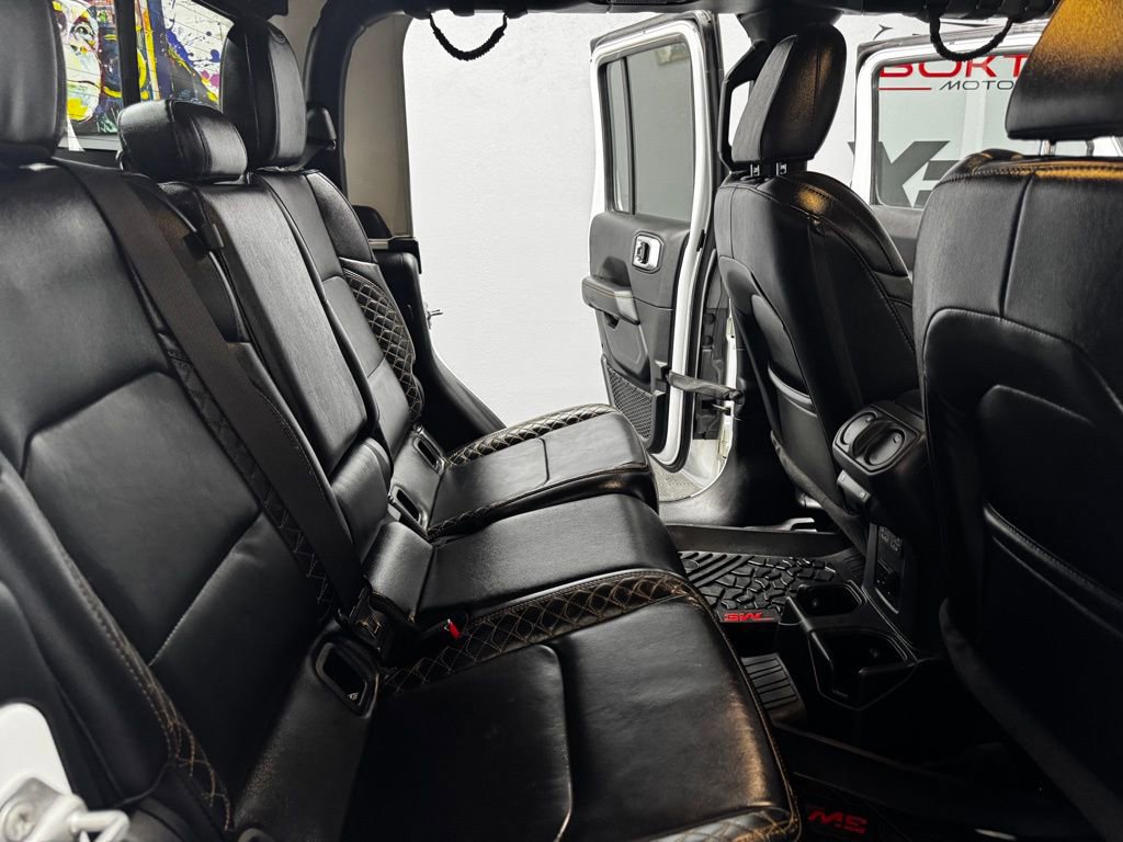 Used 2023 Jeep Gladiator Overland AWD/4WD image 46