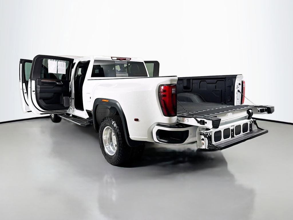 Used 2025 GMC Sierra 3500 Denali w/ Technology Package AWD/4WD image 30