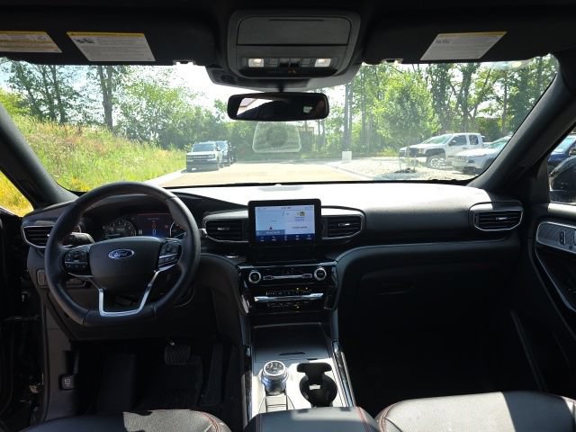 Used 2023 Ford Explorer ST-Line w/ Class IV Trailer Tow Package AWD/4WD image 10