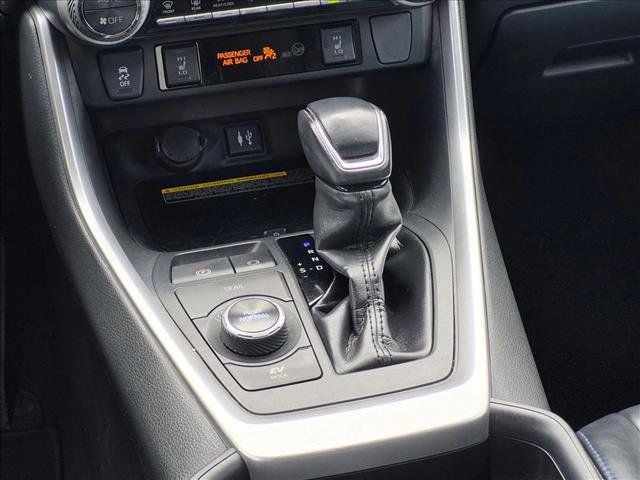 Used 2019 Toyota RAV4 XSE AWD/4WD image 12