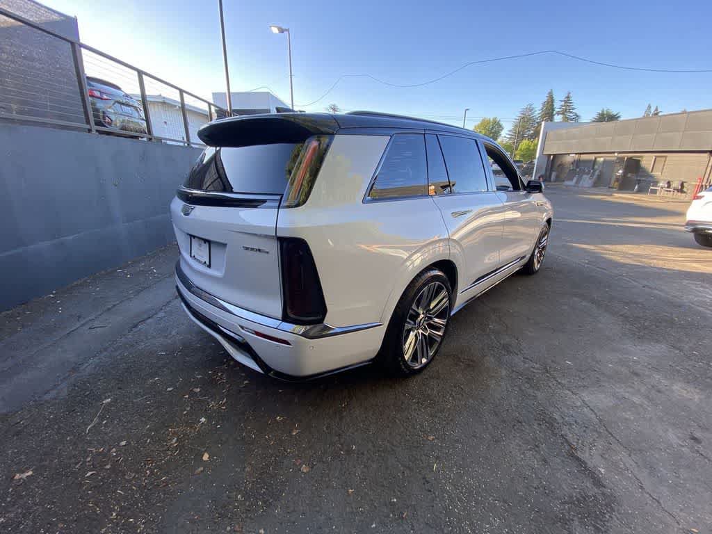Certified 2026 Cadillac Vistiq Premium Luxury w/ LPO, Floor Liner Package AWD/4WD image 6