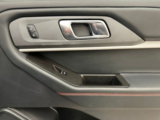 Certified 2025 Ford Explorer ST-Line w/ ST-Line Street Pack image 13