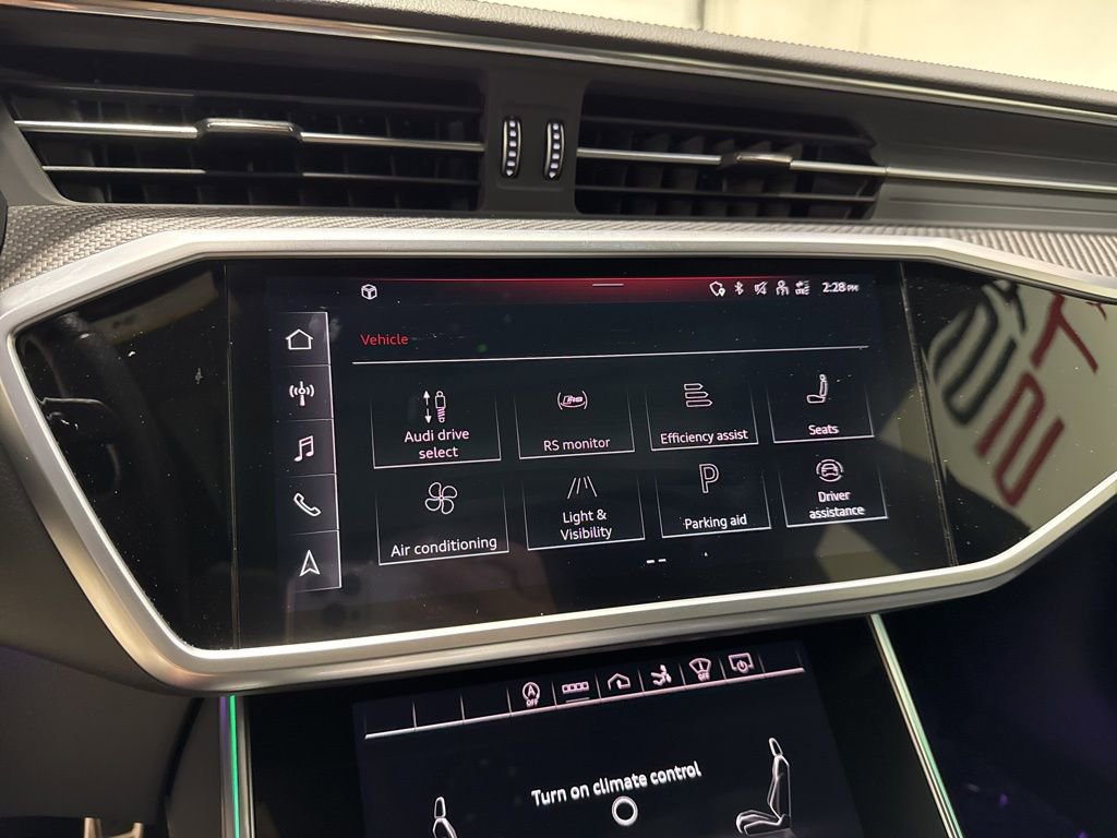 Used 2022 Audi RS 7 Sportback AWD/4WD image 23