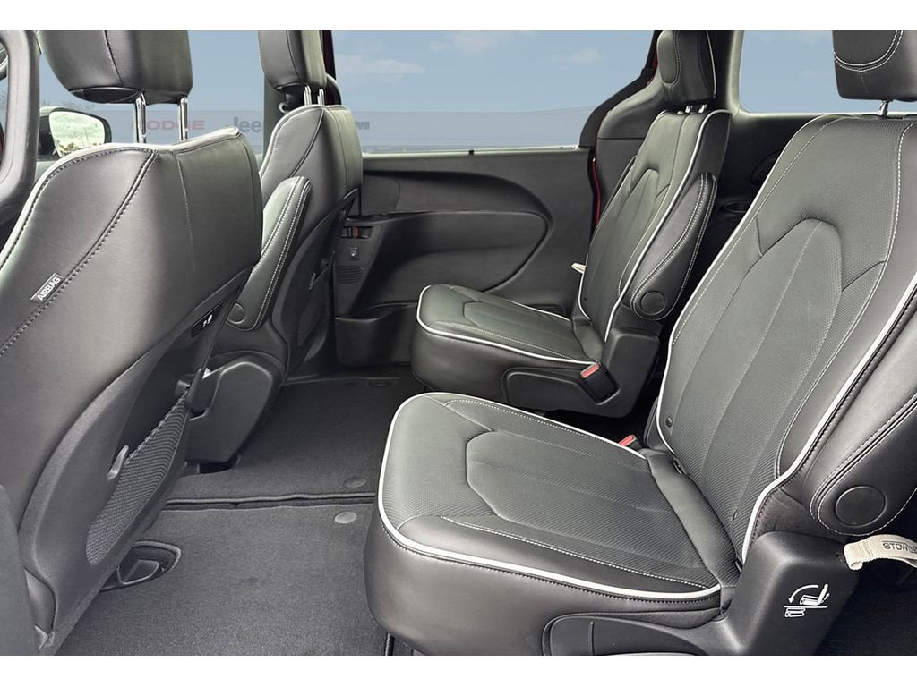 New 2026 Chrysler Pacifica Limited w/ S Appearance Package image 17