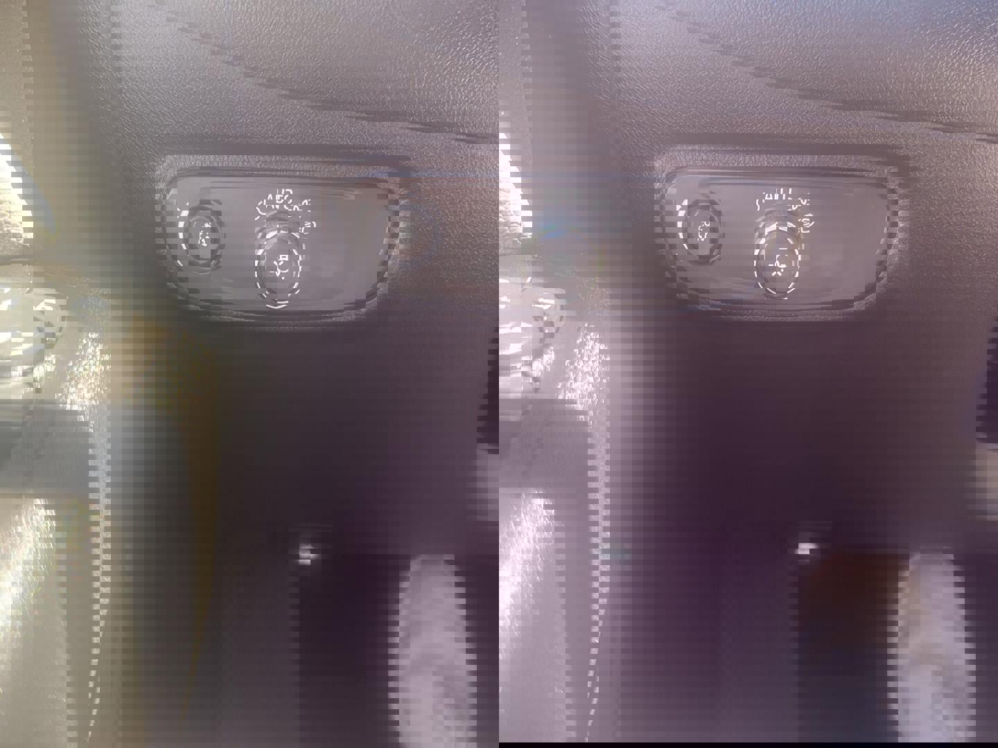 Used 2023 Chevrolet Equinox LT image 20