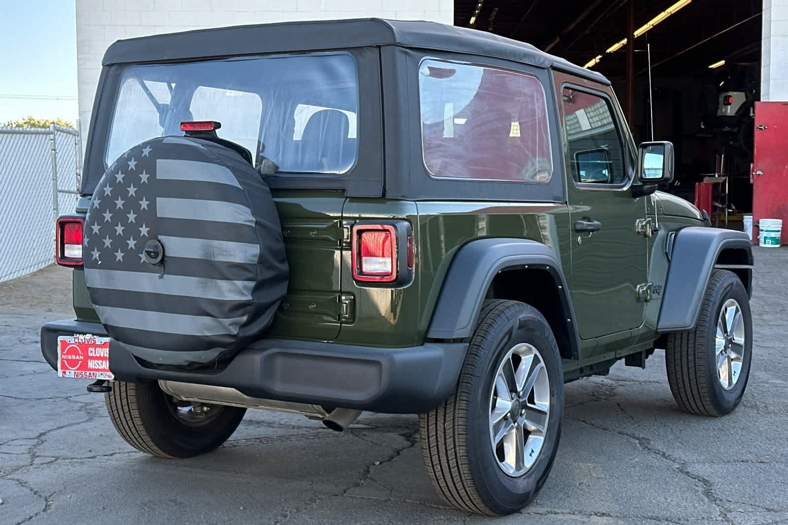 Used 2023 Jeep Wrangler Sport AWD/4WD image 3