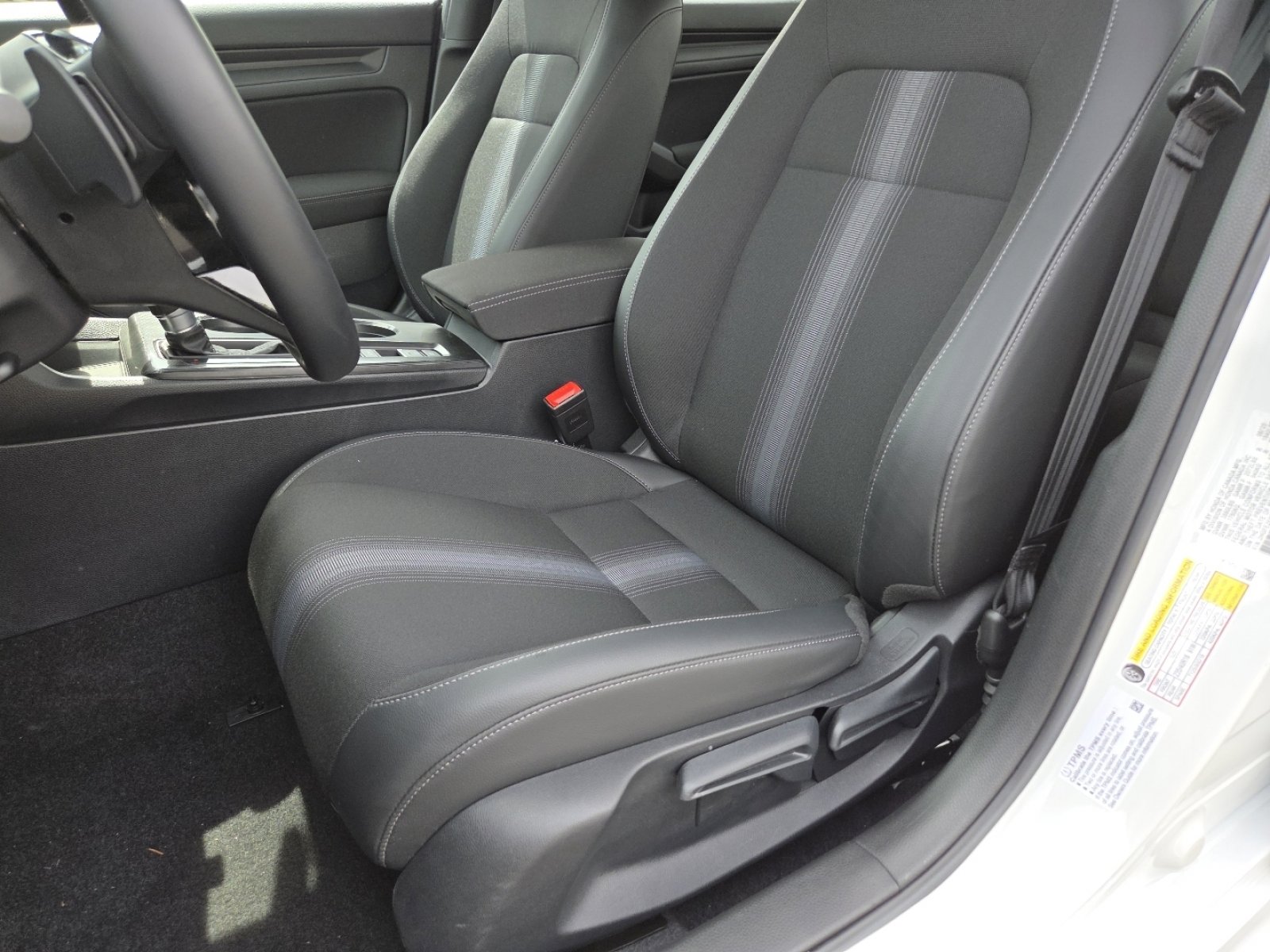 Used 2025 Honda Civic Sport image 26
