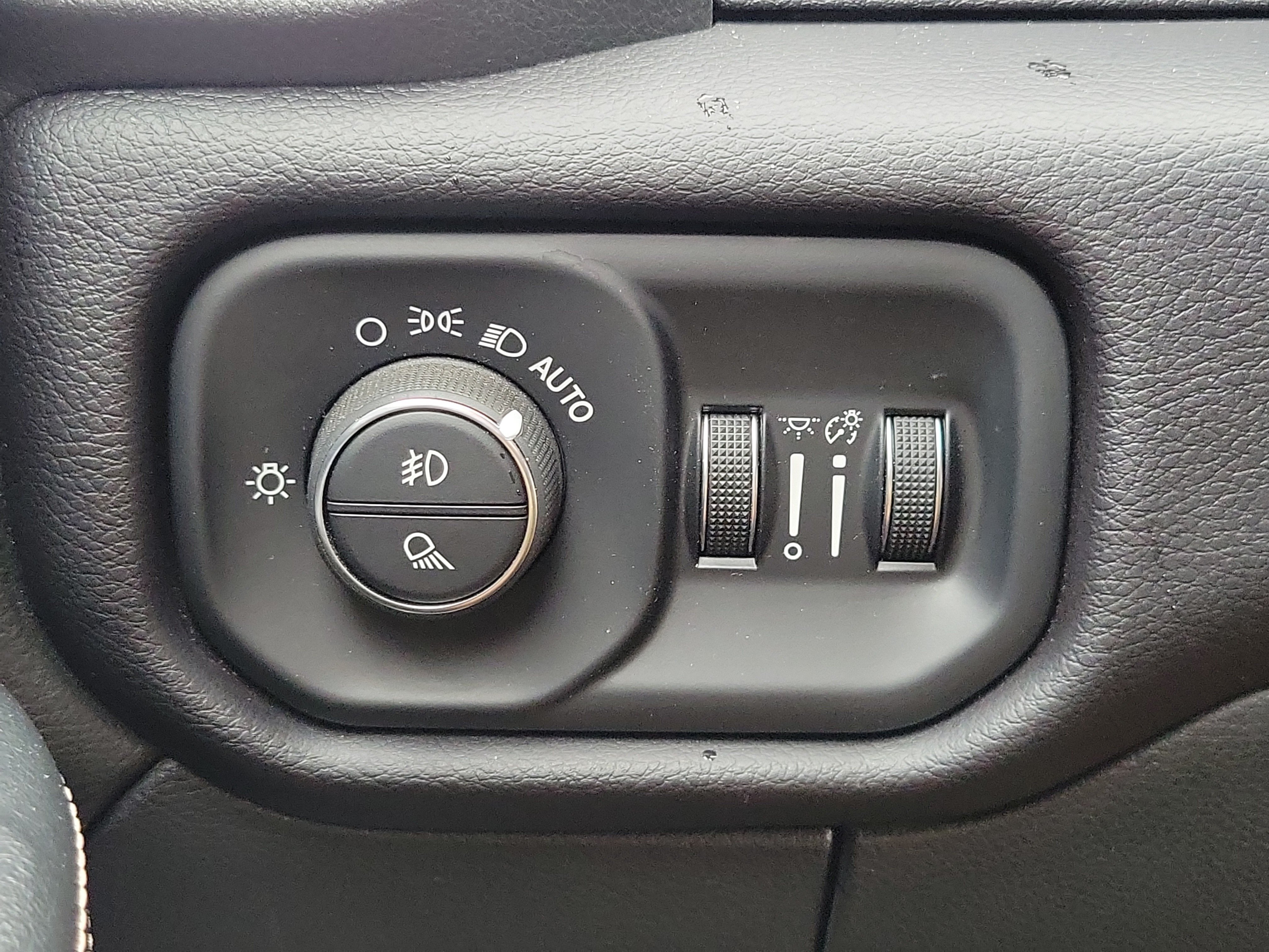 Used 2022 RAM 2500 Laramie AWD/4WD image 24