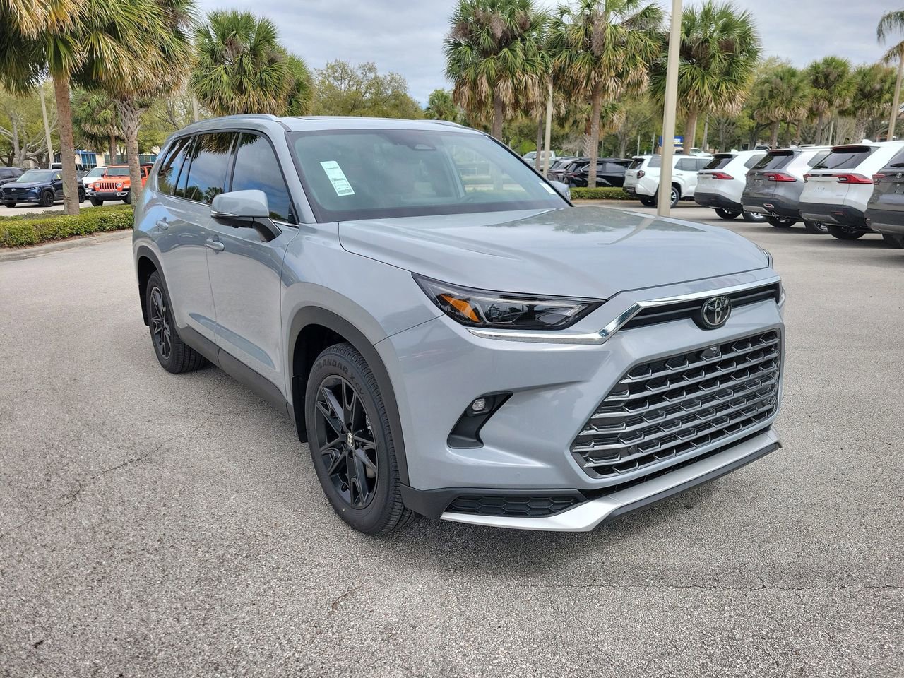 New 2026 Toyota Grand Highlander MAX Platinum image 2