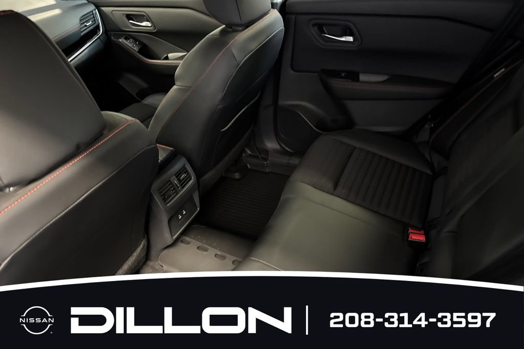 Used 2025 Nissan Rogue SV w/ Rock Creek Premium Package AWD/4WD image 15