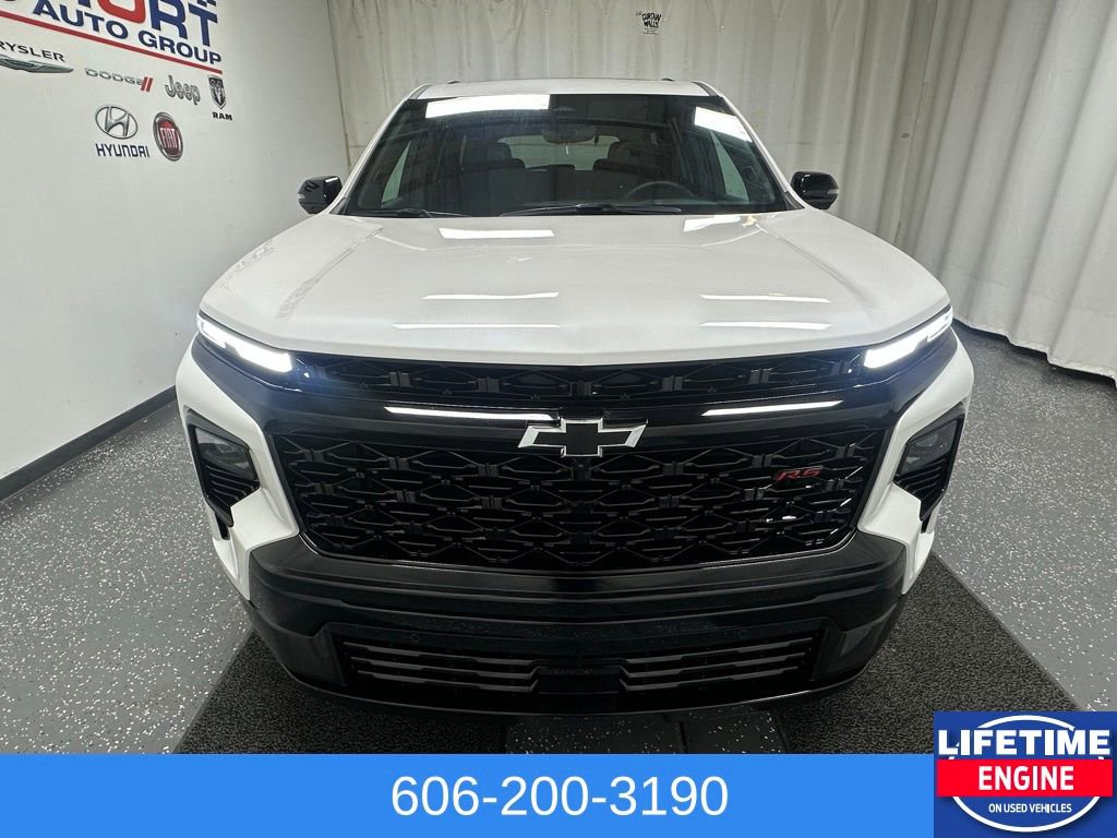 Used 2024 Chevrolet Traverse RS image 4