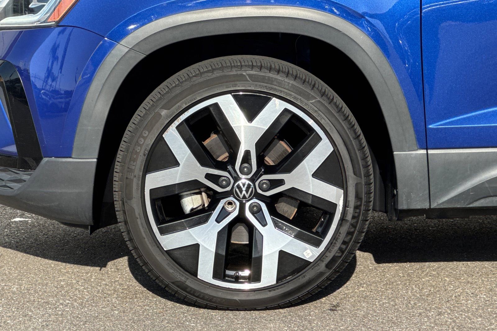 Used 2022 Volkswagen Taos SEL image 32