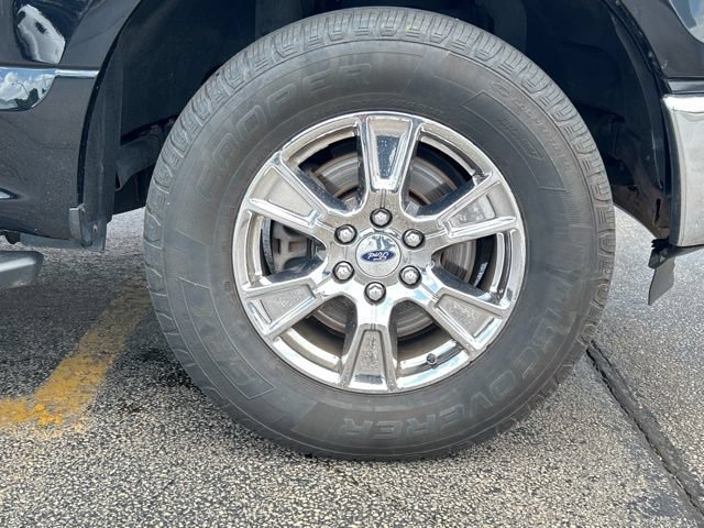 Used 2016 Ford F150 XLT w/ Equipment Group 302A Luxury AWD/4WD image 12
