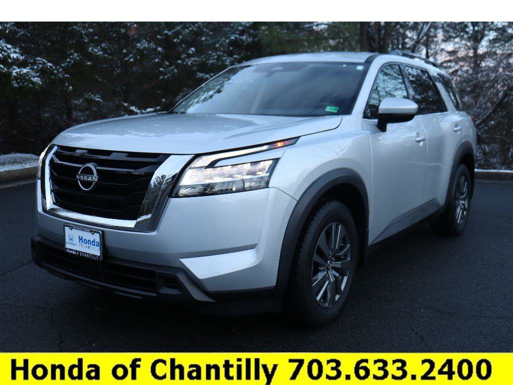 Used 2022 Nissan Pathfinder SV video 3