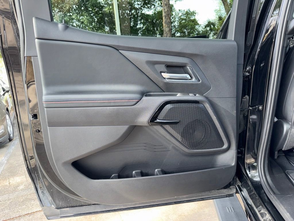 Used 2025 Chevrolet Silverado EV RST AWD/4WD image 58