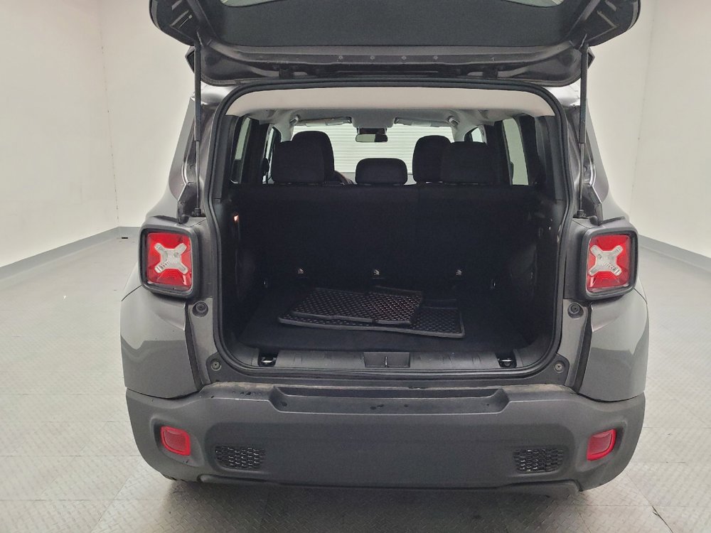 Used 2019 Jeep Renegade Sport image 29
