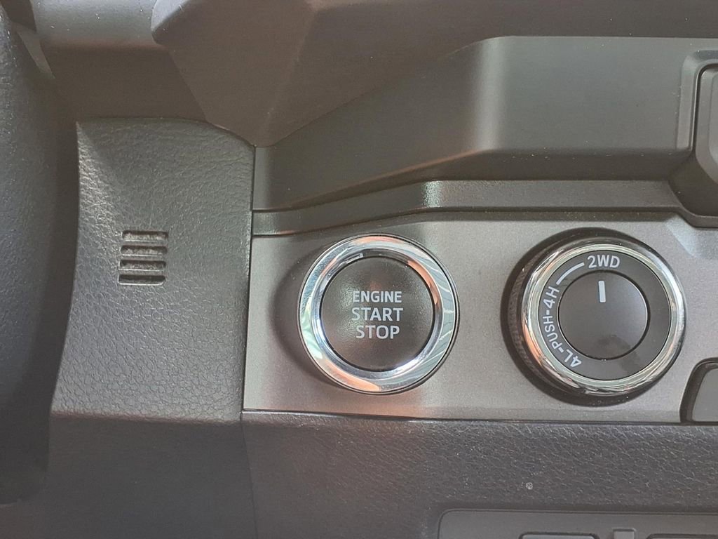 Used 2021 Toyota Tacoma TRD Off-Road w/ Technology Package image 31