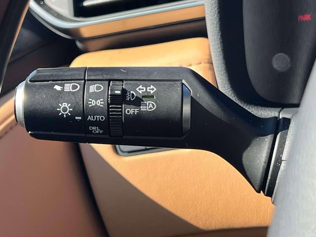 Used 2023 Lexus LX 600 4WD w/ Accessory Package (Z1) image 27