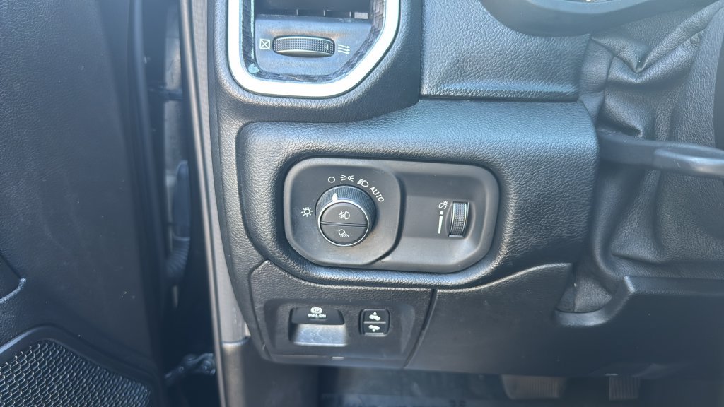 Used 2021 RAM 1500 Big Horn AWD/4WD image 24