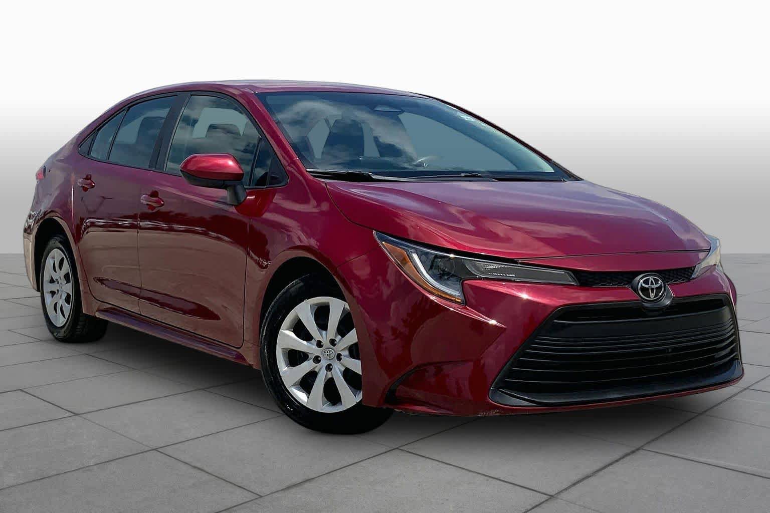 Used 2024 Toyota Corolla LE FWD image 3