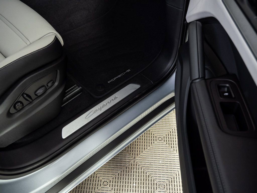 New 2026 Porsche Cayenne Coupe image 26