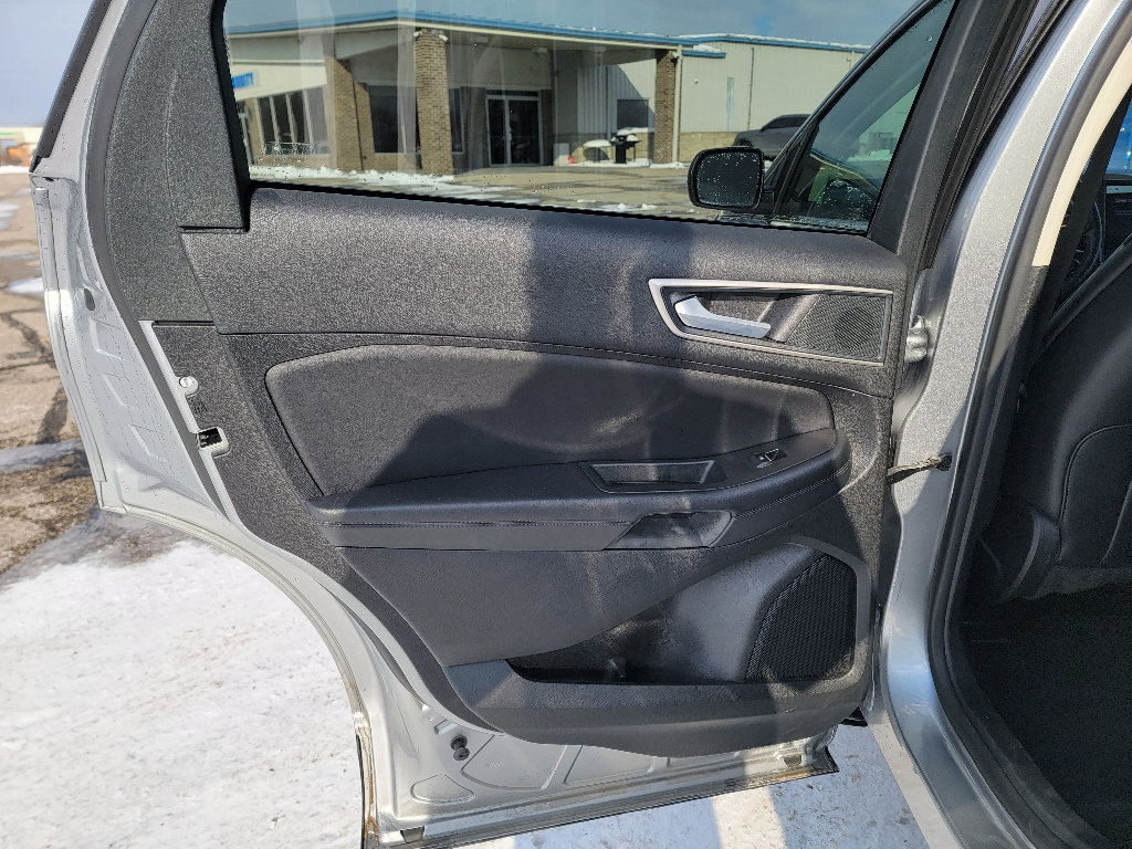 Used 2024 Ford Edge SEL image 24