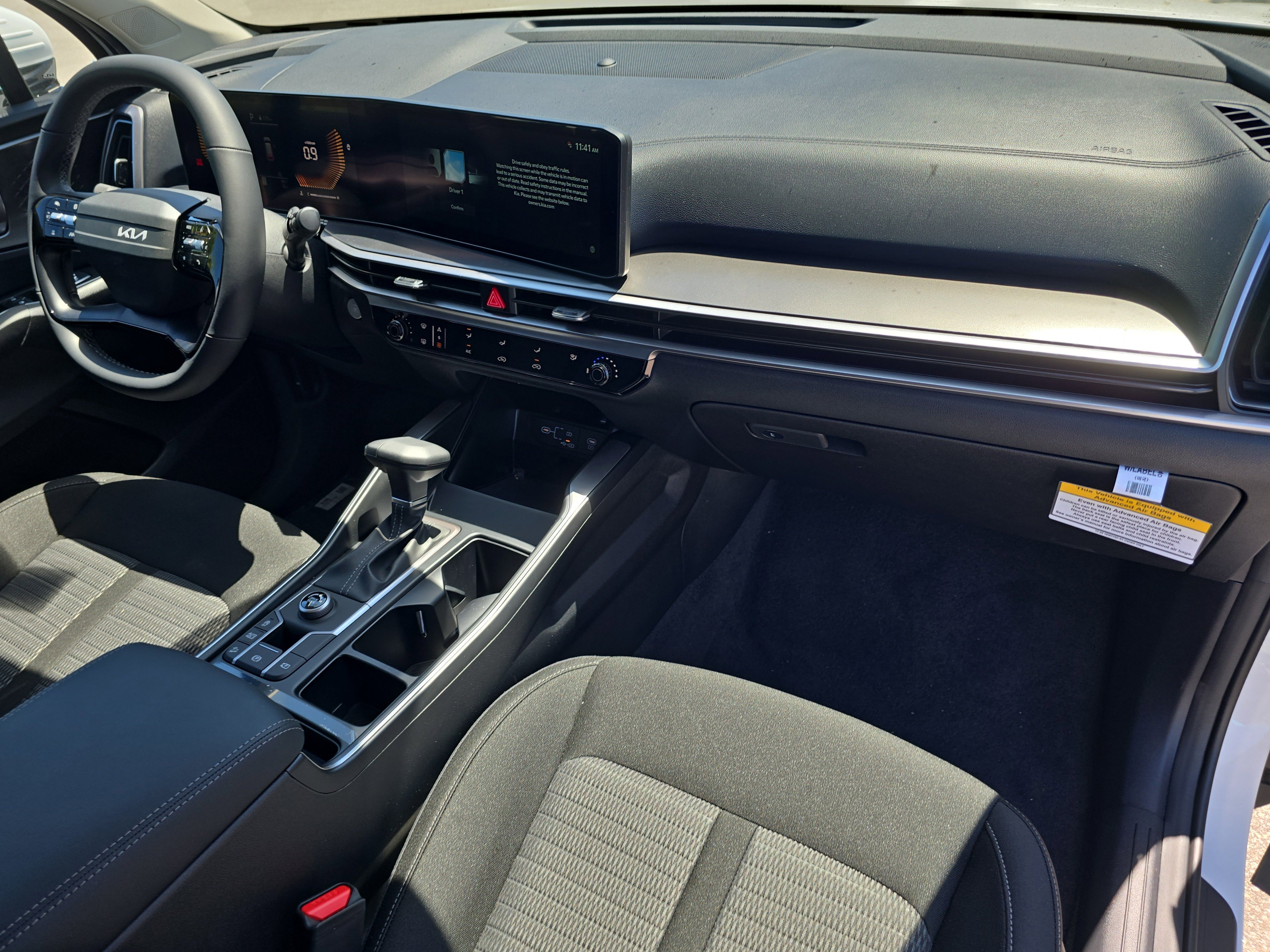 New 2026 Kia Sorento LX FWD image 11