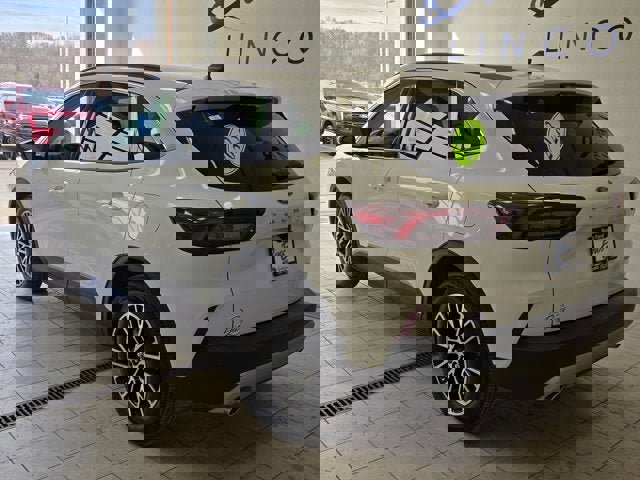 Used 2023 Ford Escape SE image 13