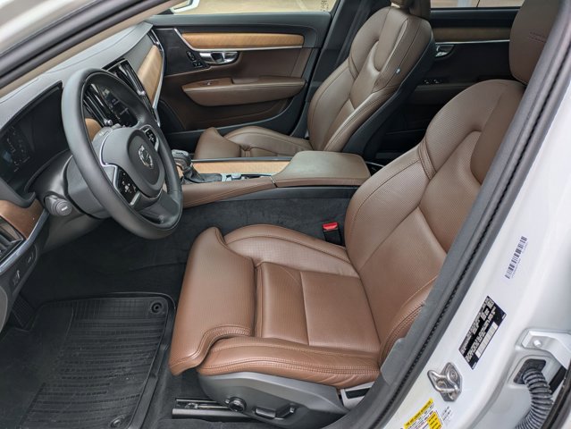 Used 2020 Volvo S90 T6 Inscription image 16