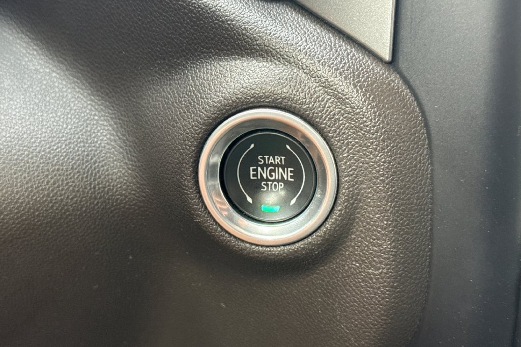 Used 2020 Chevrolet Silverado 1500 LTZ AWD/4WD image 24