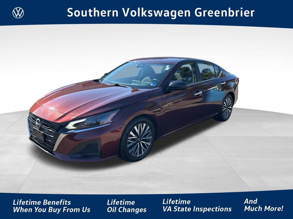 Used 2024 Nissan Altima 2.5 SV