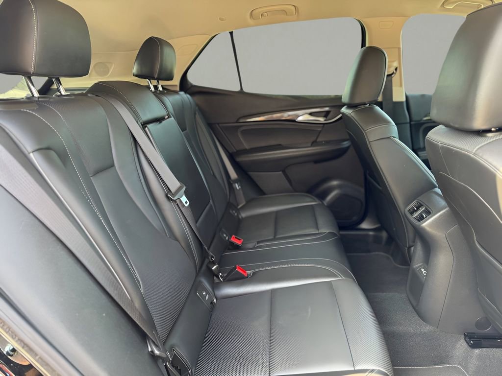 Used 2023 Buick Envision Essence image 11