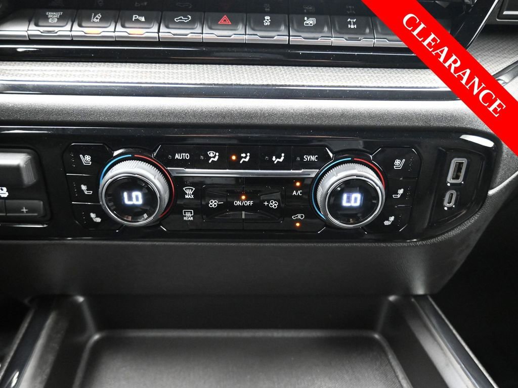 Used 2025 Chevrolet Silverado 2500 ZR2 w/ Technology Package image 28