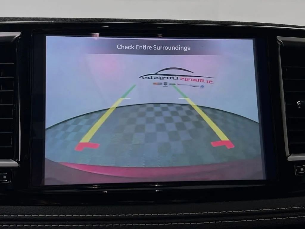 Used 2021 Chrysler Pacifica Limited image 15