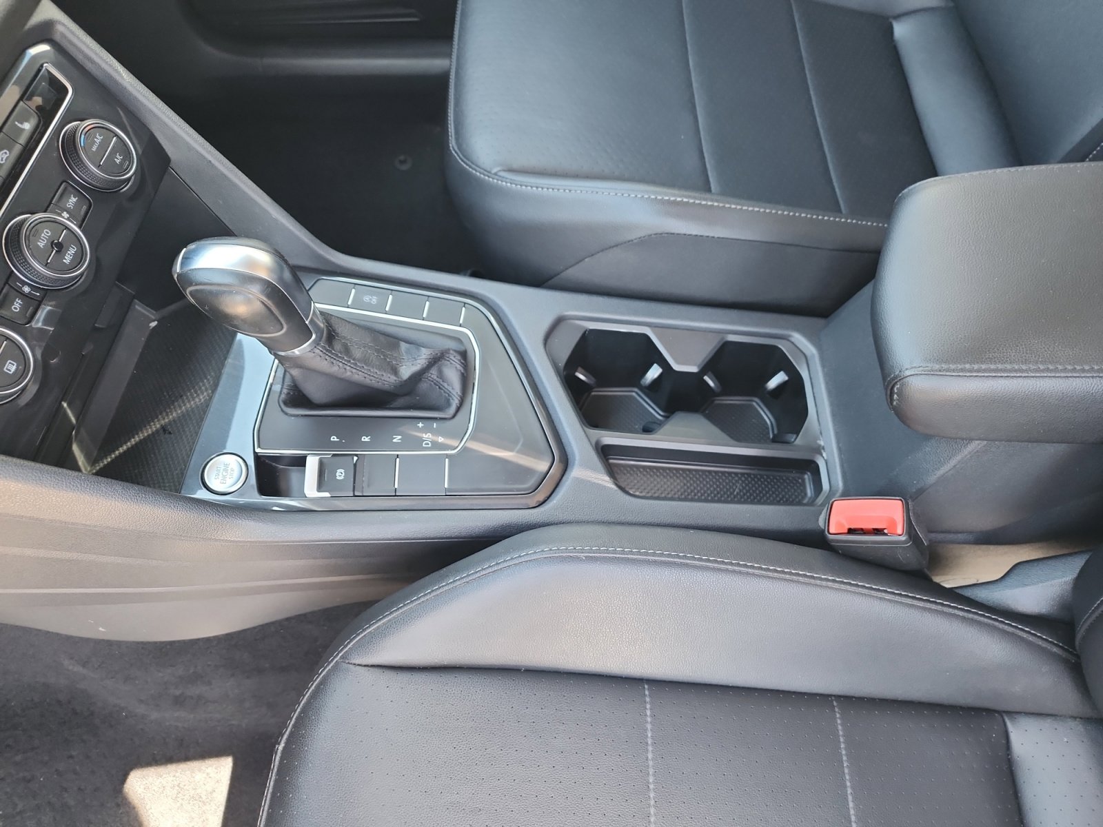 Used 2018 Volkswagen Tiguan S FWD image 15