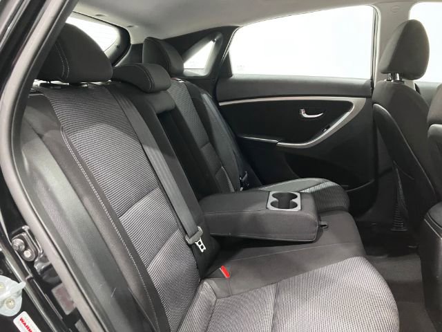 Used 2016 Hyundai Elantra GT w/ Option Group 02 image 31