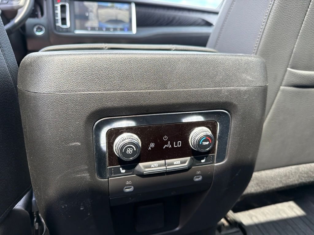 Used 2023 GMC Yukon Denali AWD/4WD image 20
