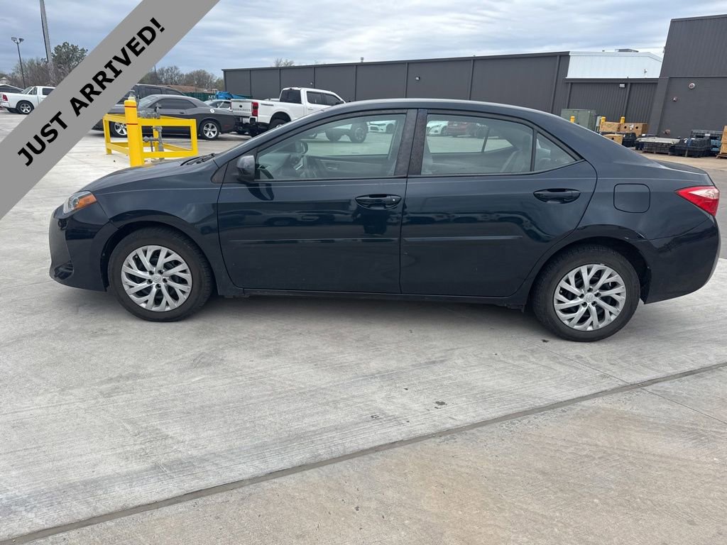 Used 2019 Toyota Corolla LE w/ Body Protection Package image 8