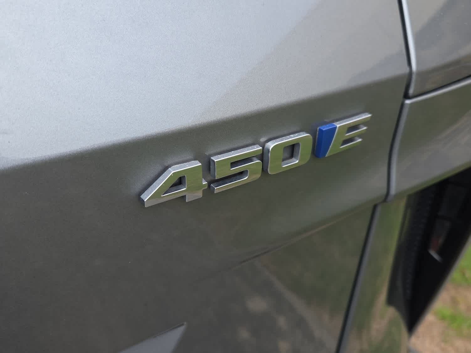 Used 2024 Cadillac Lyriq Luxury w/ LPO, Floor Liner Package image 10