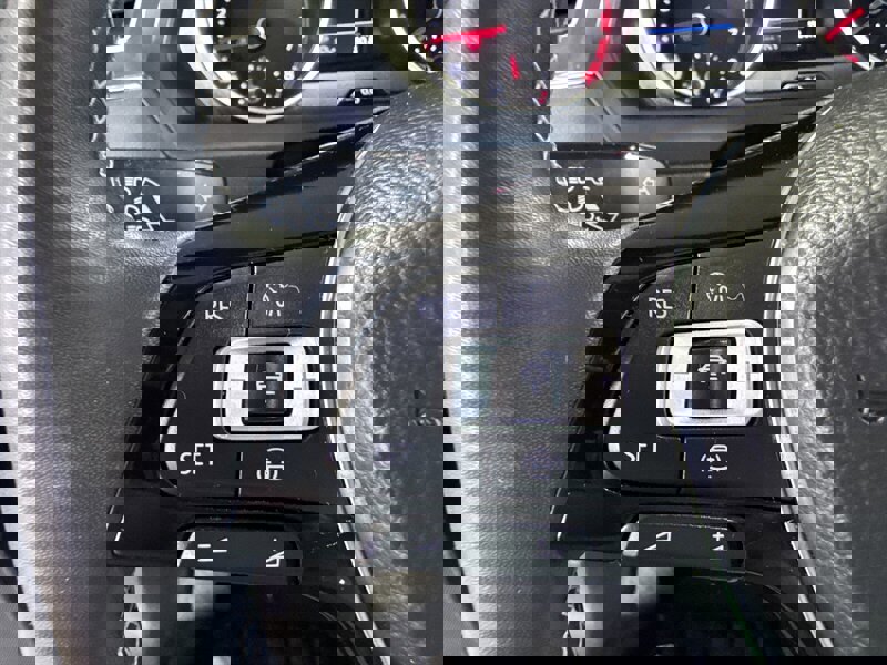 Used 2021 Volkswagen Tiguan SE w/ Panoramic Sunroof Package AWD/4WD image 29