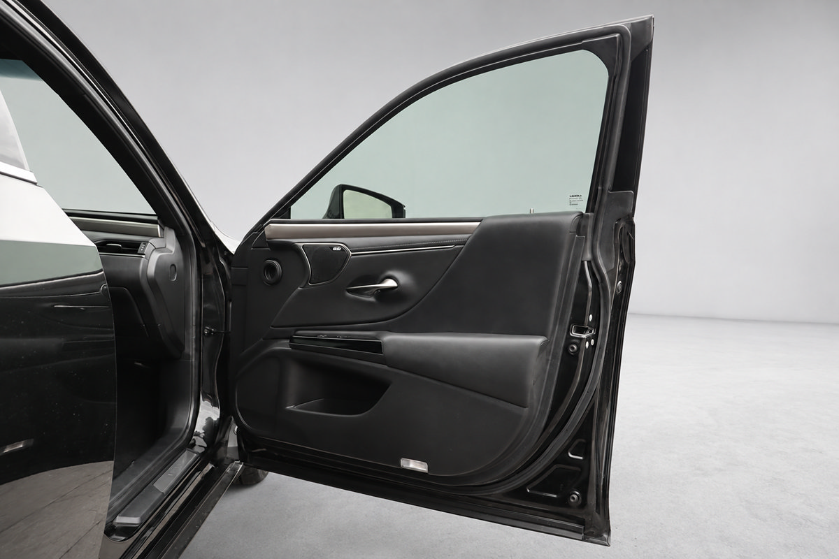 Used 2023 Lexus ES 350 F Sport w/ Accessory Package (Z2) FWD image 20